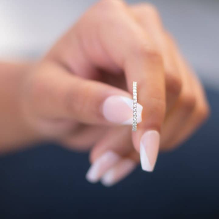 Senoval Jewelry Co. - Vendita all'ingrosso Anelli multipietra - Fascia in moissanite Halo Eternity3