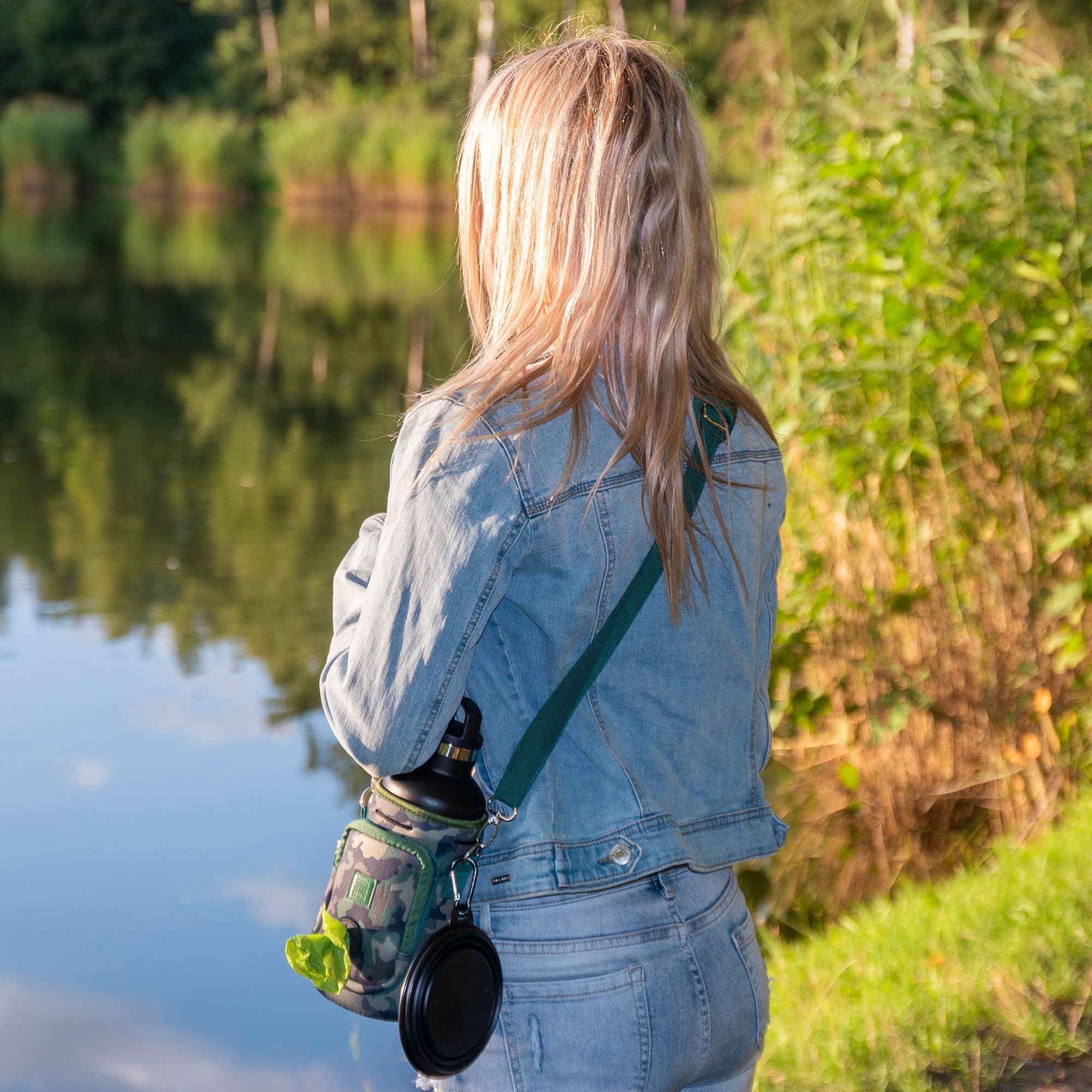 MADE EASY KIT – Suporte para garrafas/garrafeira por atacado – Kit fácil de transportar garrafa de água com bolso para saco de cocô de cachorro42