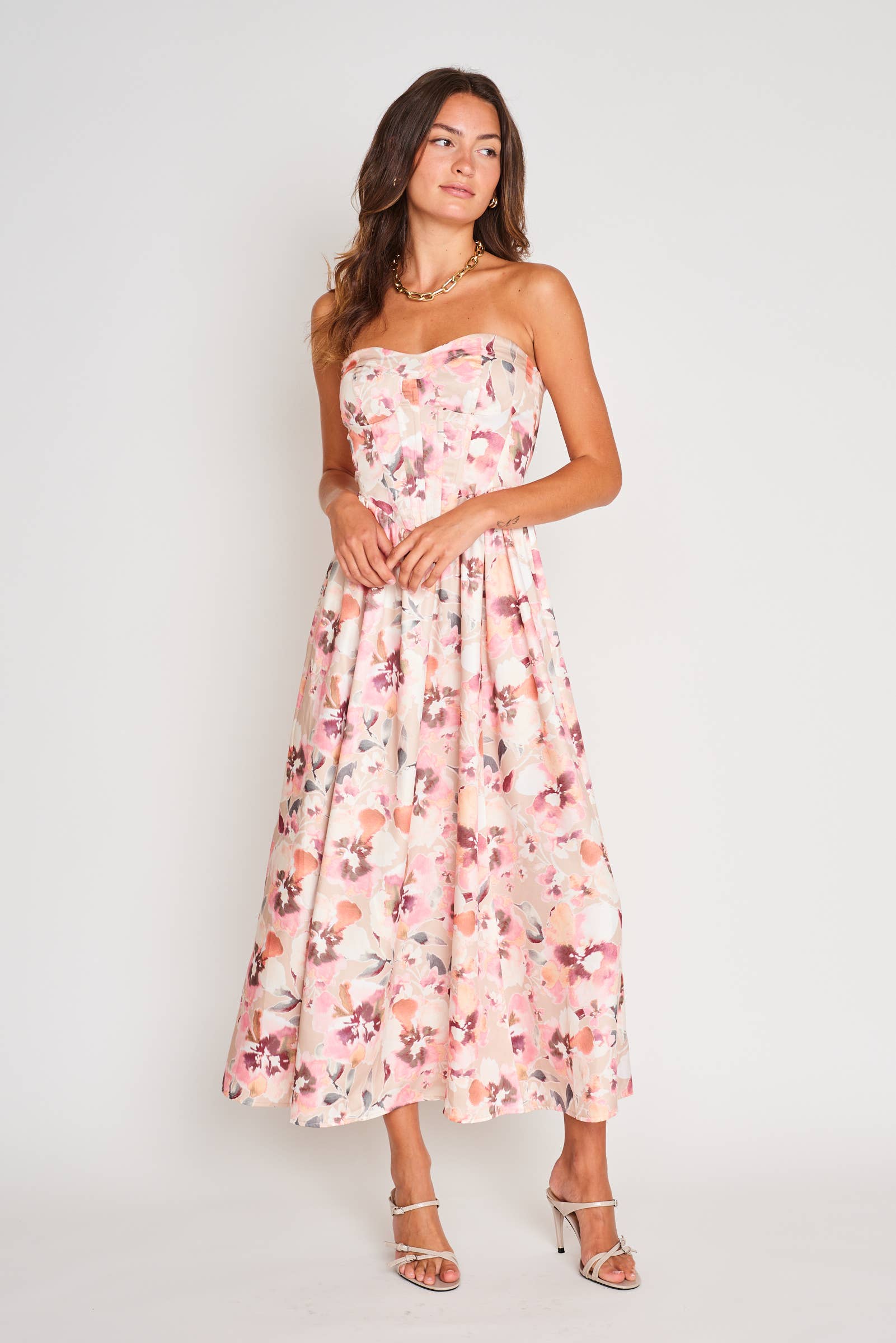 ROSA FLORAL VESTIDO CLARE de venta al por mayor en Faire3