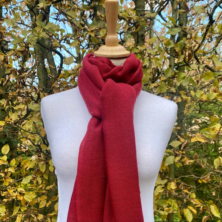 DIWALI PARIS - Wholesale Scarf - Unisex - CHAMBAL SCARF - RED - 70% WOOL / 30% NYLON2