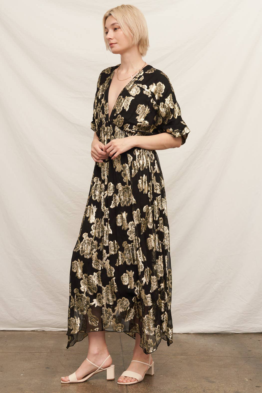 En Crème - Vente Robe – femme - Robe longue à manches kimono à col en V2