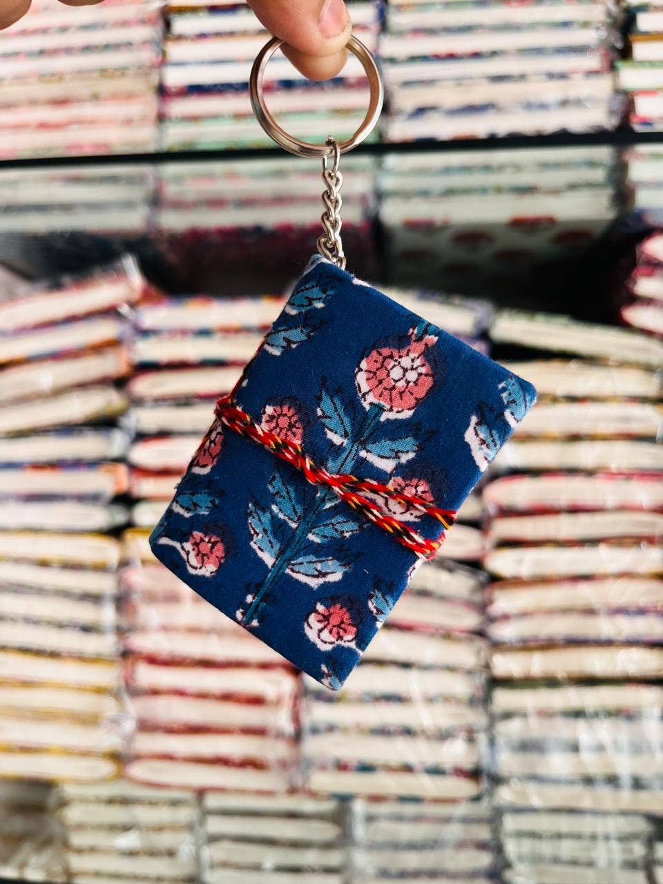 Desi design and chai – wholesale Journal och dagbok – Blocktryckta & handgjorda små journalnyckelringar | Återvunna1