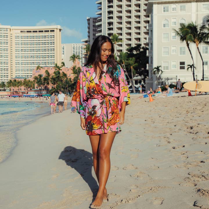 Robe Kimono Courte Akala (Rose) - Marseille pour la vente par JAMS World