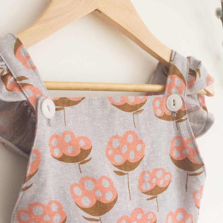 Fionna Hanna – wholesale Craft sewing kit – Pinafore Ruffle Dress Sewing Pattern for Girls4