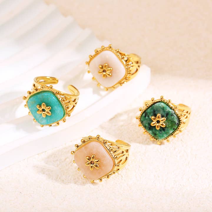 Guldring med diamantformad sten och blomma inuti för wholesale av joya