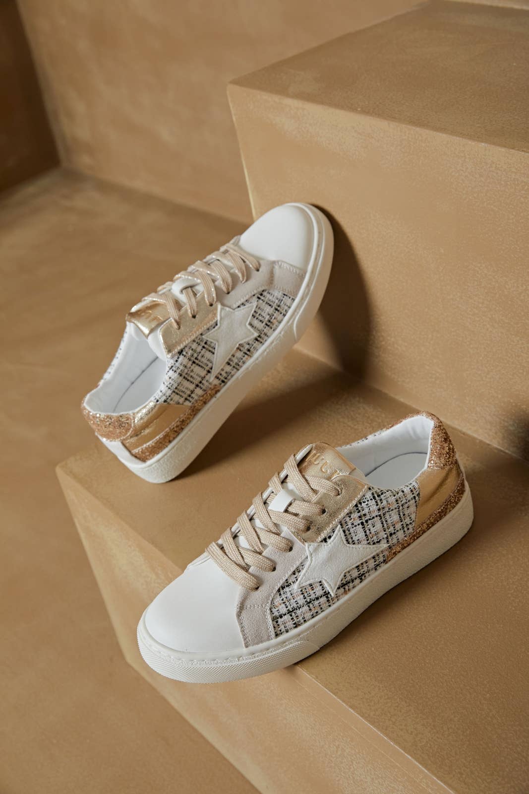 ERYNN - Wholesale Lifestyle Sneakers - Women's - lace-up sneakers - Mylie1