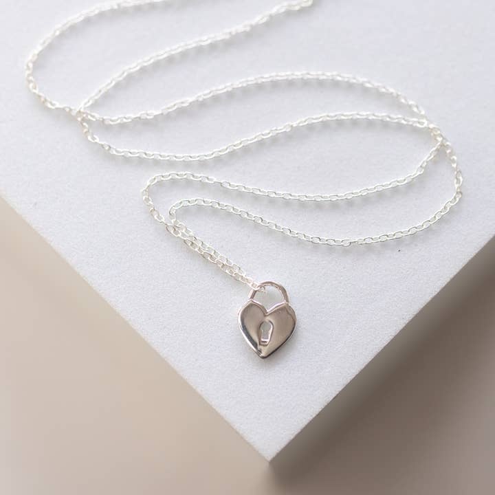 Maven - Wholesale Pendant/Charm Necklace - 'The Lock' necklace0