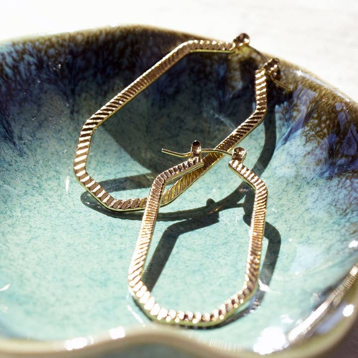 Den geometriske bøjleørering for engroshandel hos Lenvolee