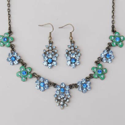 Blue crystal pendant and earrings set for wholesale by Declic