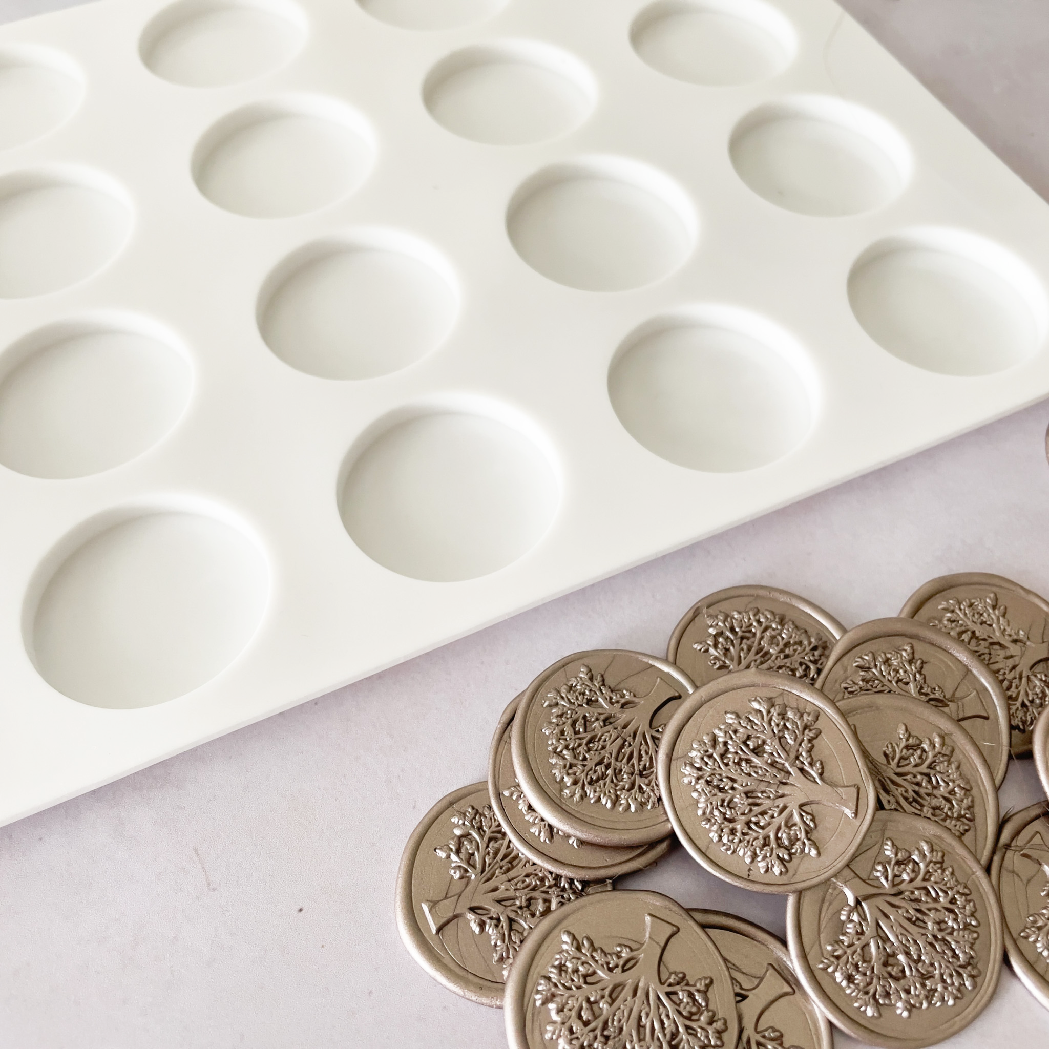 The Natural Paper Company - Wholesale Rubber/Decorative Stamp - Silicone Wax Seal mat - 24 cavity3