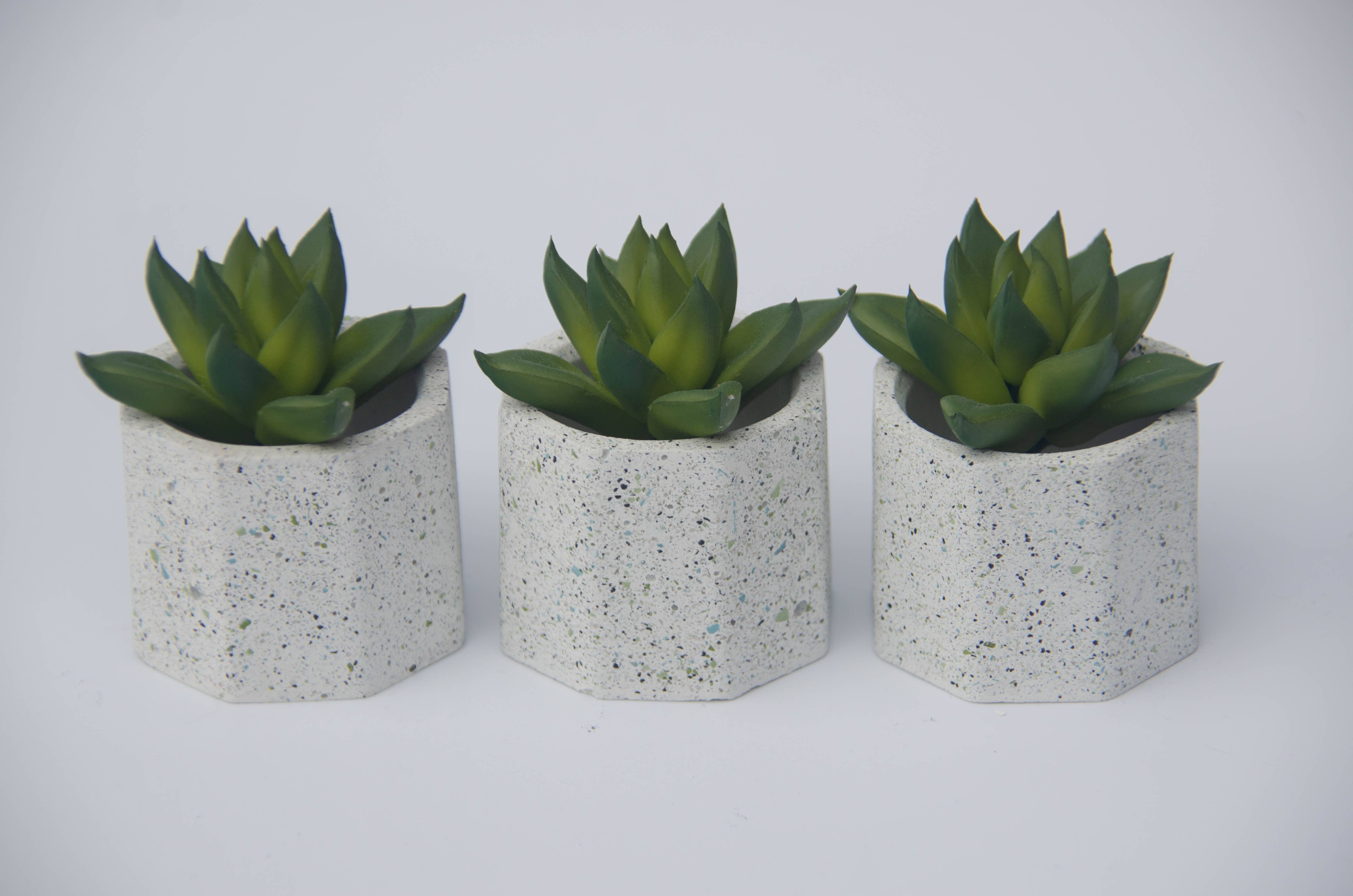 Studio Terra UK – wholesale Plant pot – Mini succulent pot tea light holder6