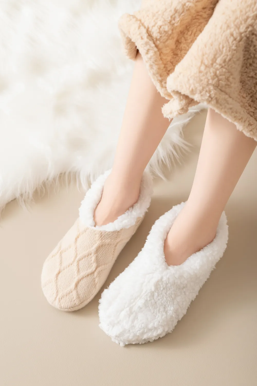 Marc JoJo - Wholesale Sock Slippers - Women's - Fuzzy Knitted Socks9