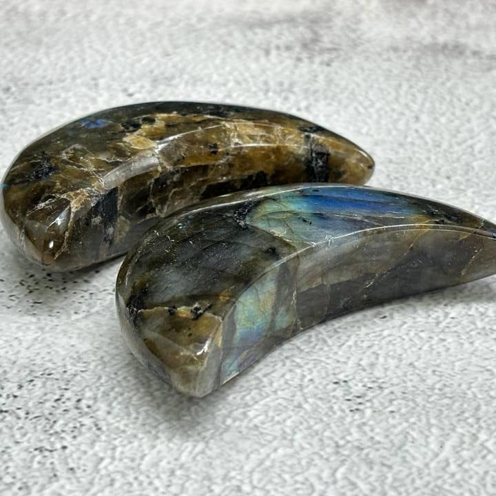 Labradoriet Halve Maan Steen Kristal Edelsteen voor wholesale door Serein Wellness