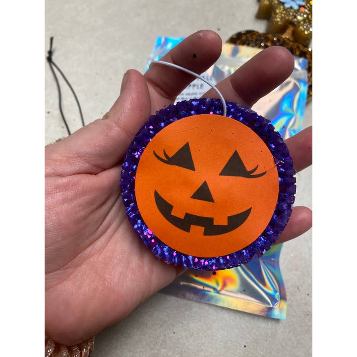 Wild Stella Wholesale - Wholesale Car Freshener - Women's - Halloween + Fall Round Variety Pack Freshies5