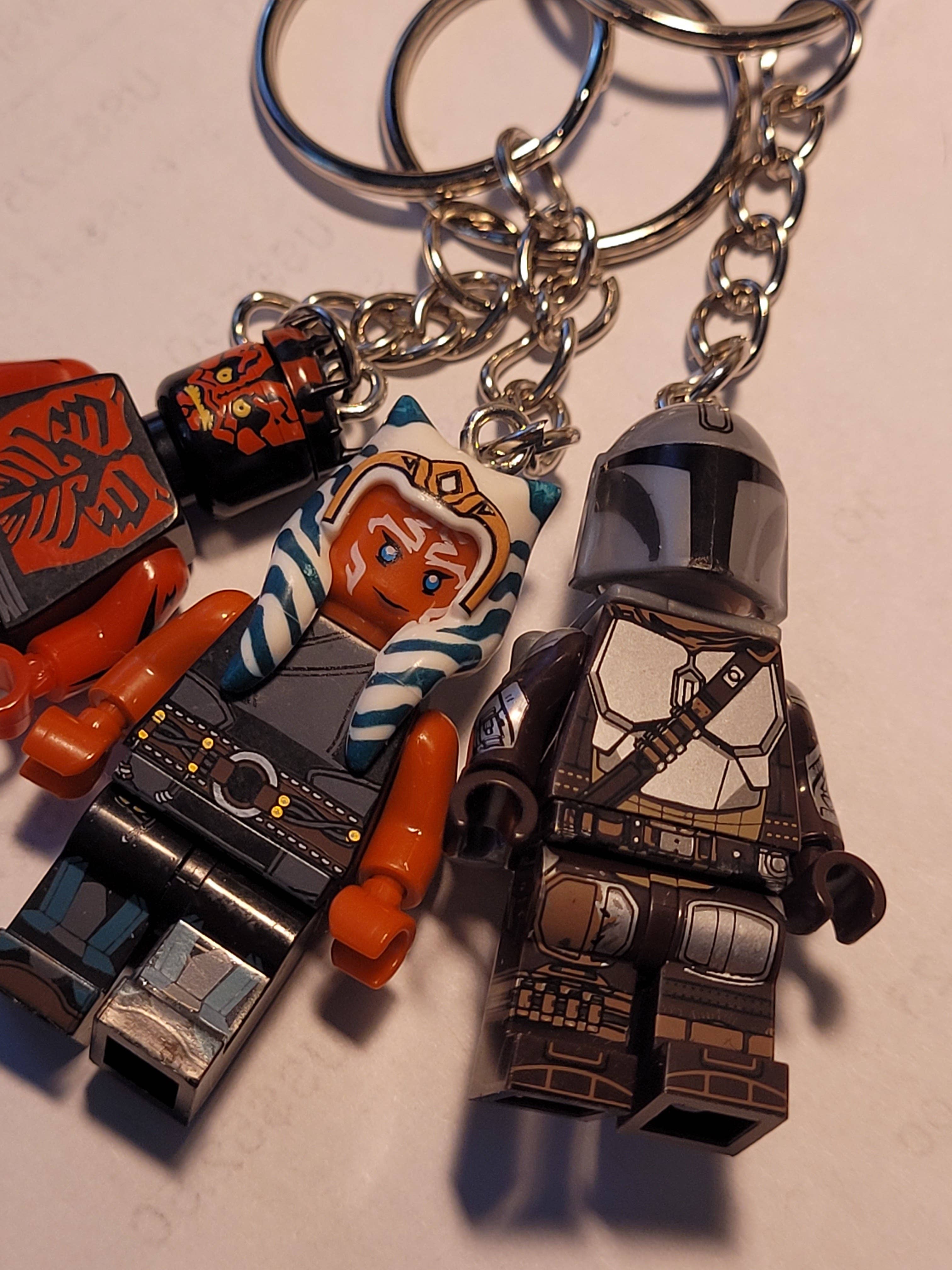Con-Quest Crafts – wholesale Dangle earrings – Sci-Fi Star Wars Inspired Earrings Necklaces & Zipper Pulls1