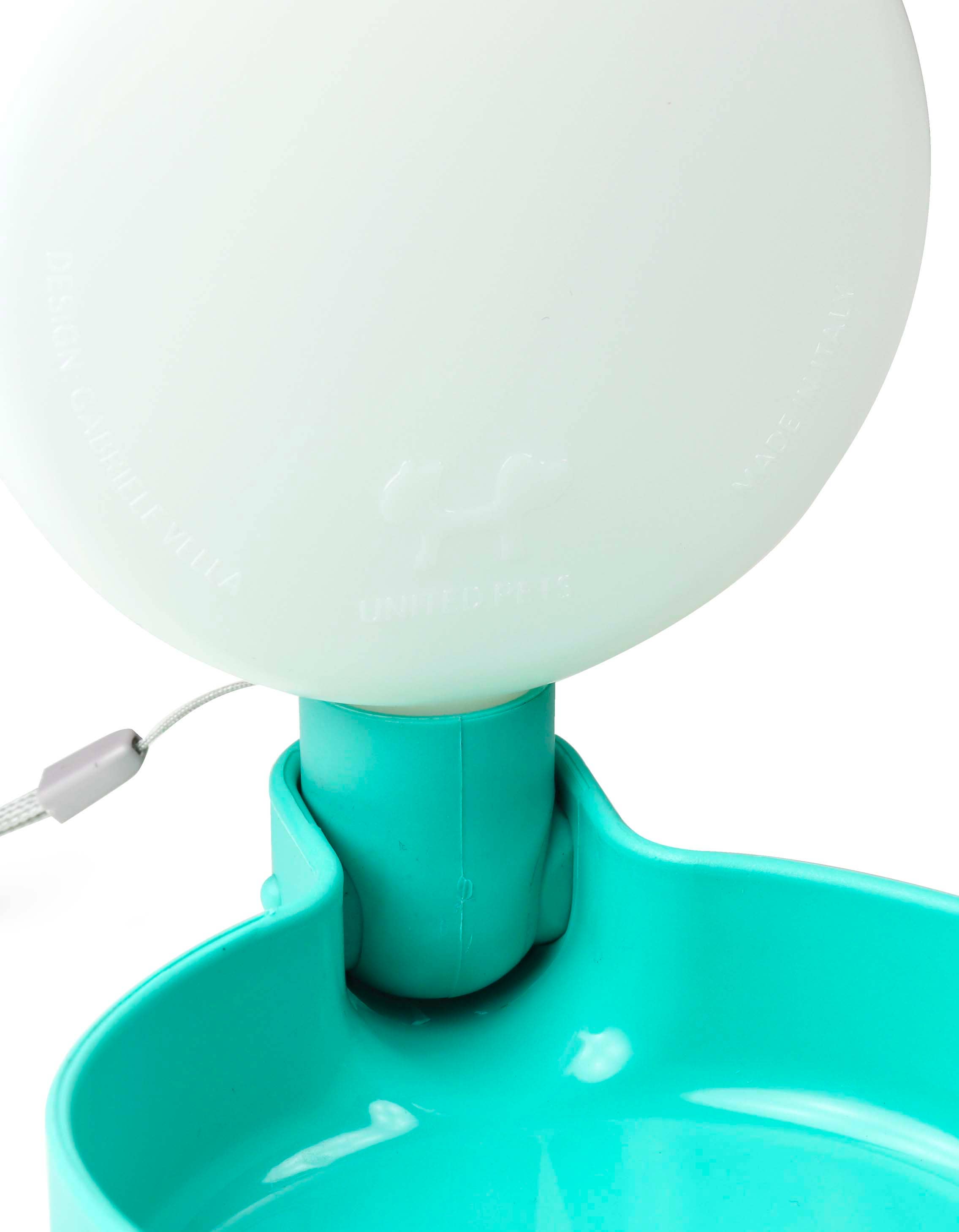 United Pets – wholesale Pet water bottle – Dog – Designer travel bottle with drip valve9