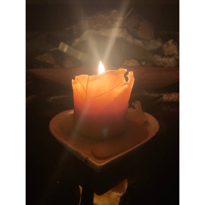 Buzz In The Hills - Wholesale Pillar Candle - 100% Beeswax Candle - Large Leaf Pillar4