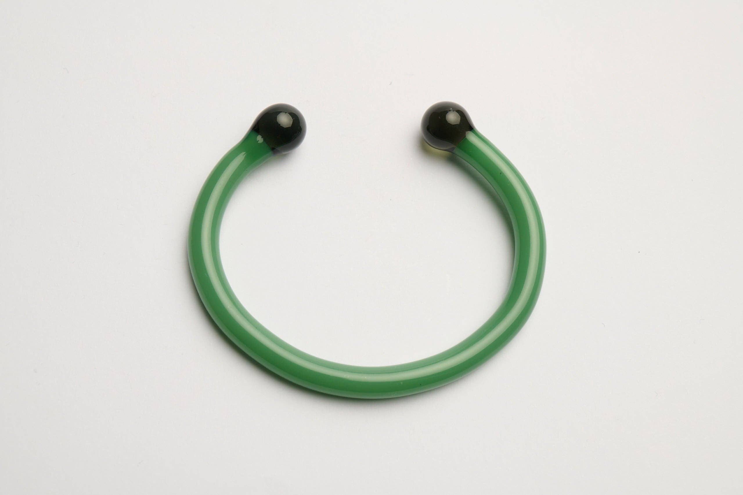 Levens Jewels - Wholesale Beaded Bracelet - Pulsera magnética1