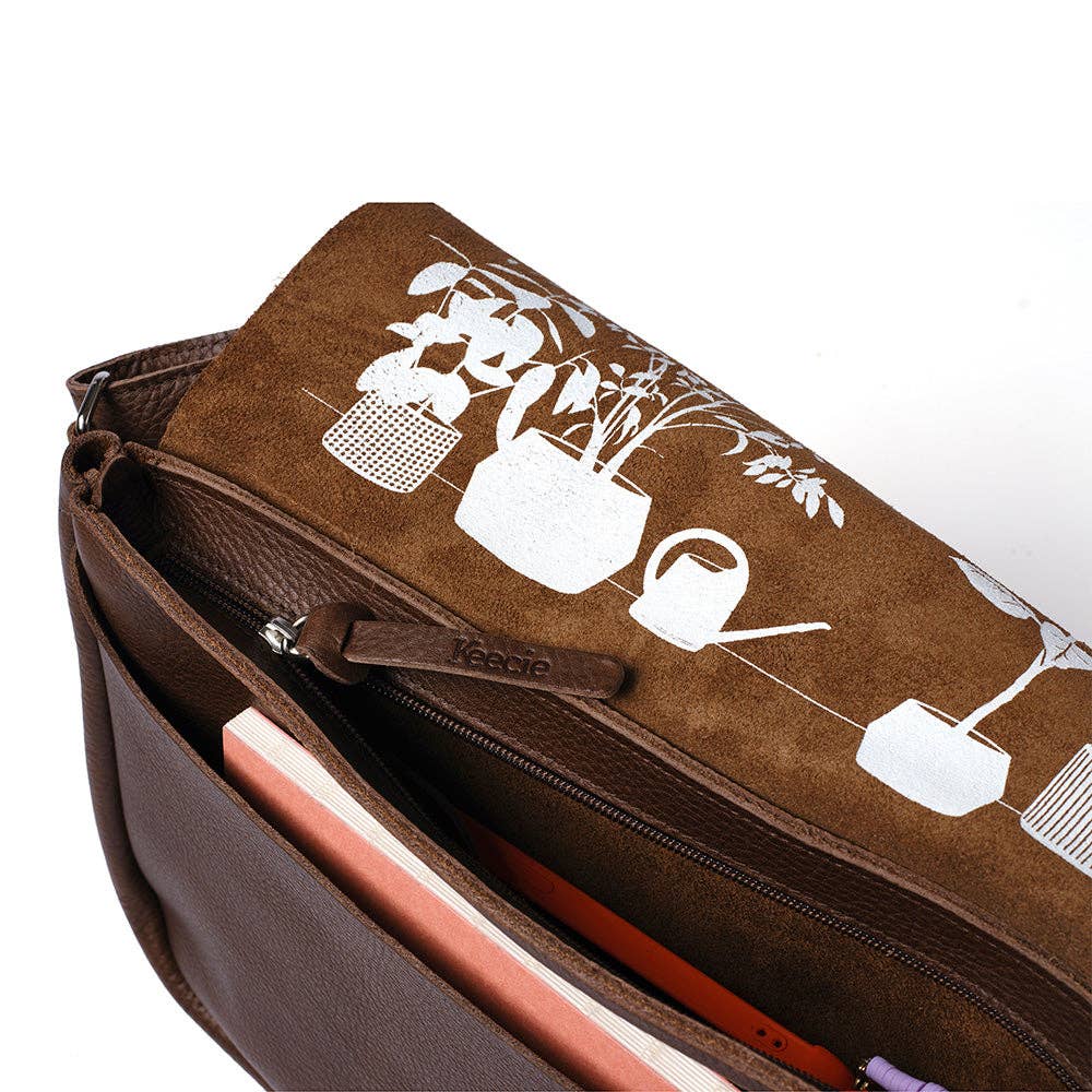 Keecie – wholesale Axelväska - Dam – Väska Plant Sitter i mörkbrunt med använd look3