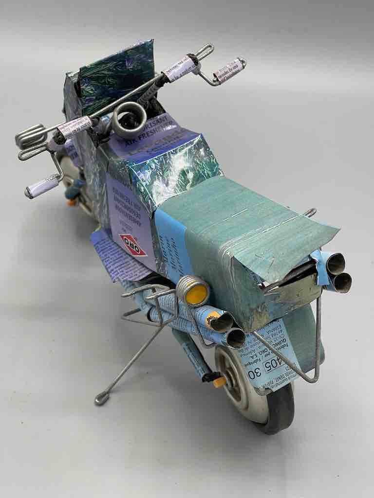 The Niger Bend - Wholesale Tafelbladdecoratie - Afrikaanse speelgoedmotorfiets van gerecycled metaal in blik - Burkina Faso36