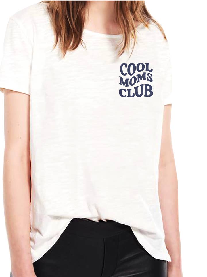 COOL MOMS CLUB FRAMBRÖST TEE för wholesale av Prince Peter Collection