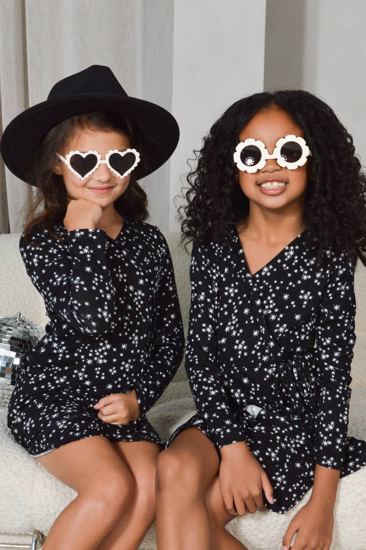 Loven x Mini Momo - Vente Lunettes de soleil – enfant - Lunettes de soleil pour enfants en forme de cœur - Lunettes colorées Mini Momo3