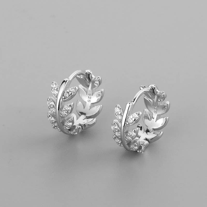 Melange Blanc - Vente Petits anneaux - Boucles d'oreilles huggie feuille d'or E043, boucles d'oreilles créoles feuille1