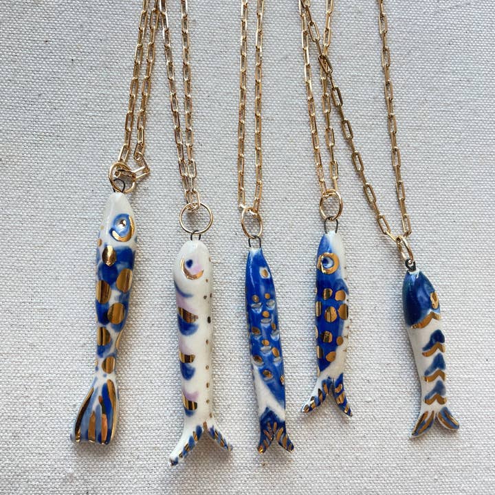 Carola Spitzer - Wholesale Pendant/Charm Necklace - Fish "Catch" Necklace
