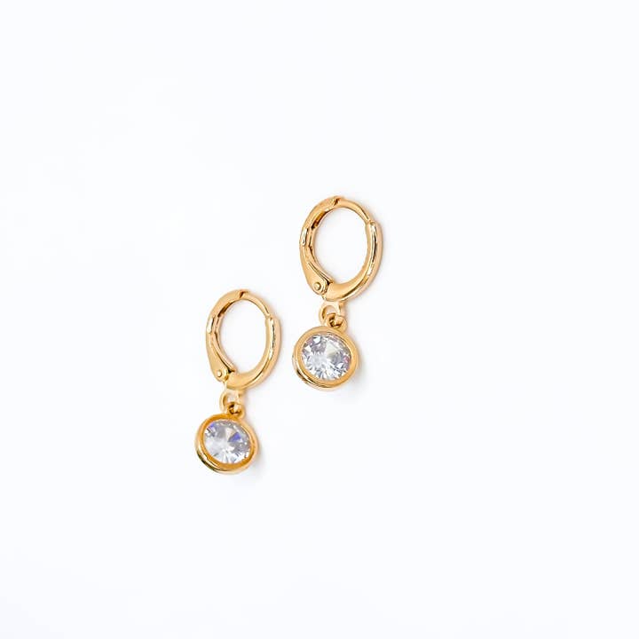 Orecchino a cerchio Reign Huggie per la vendita all'ingrosso da parte di Rand Design