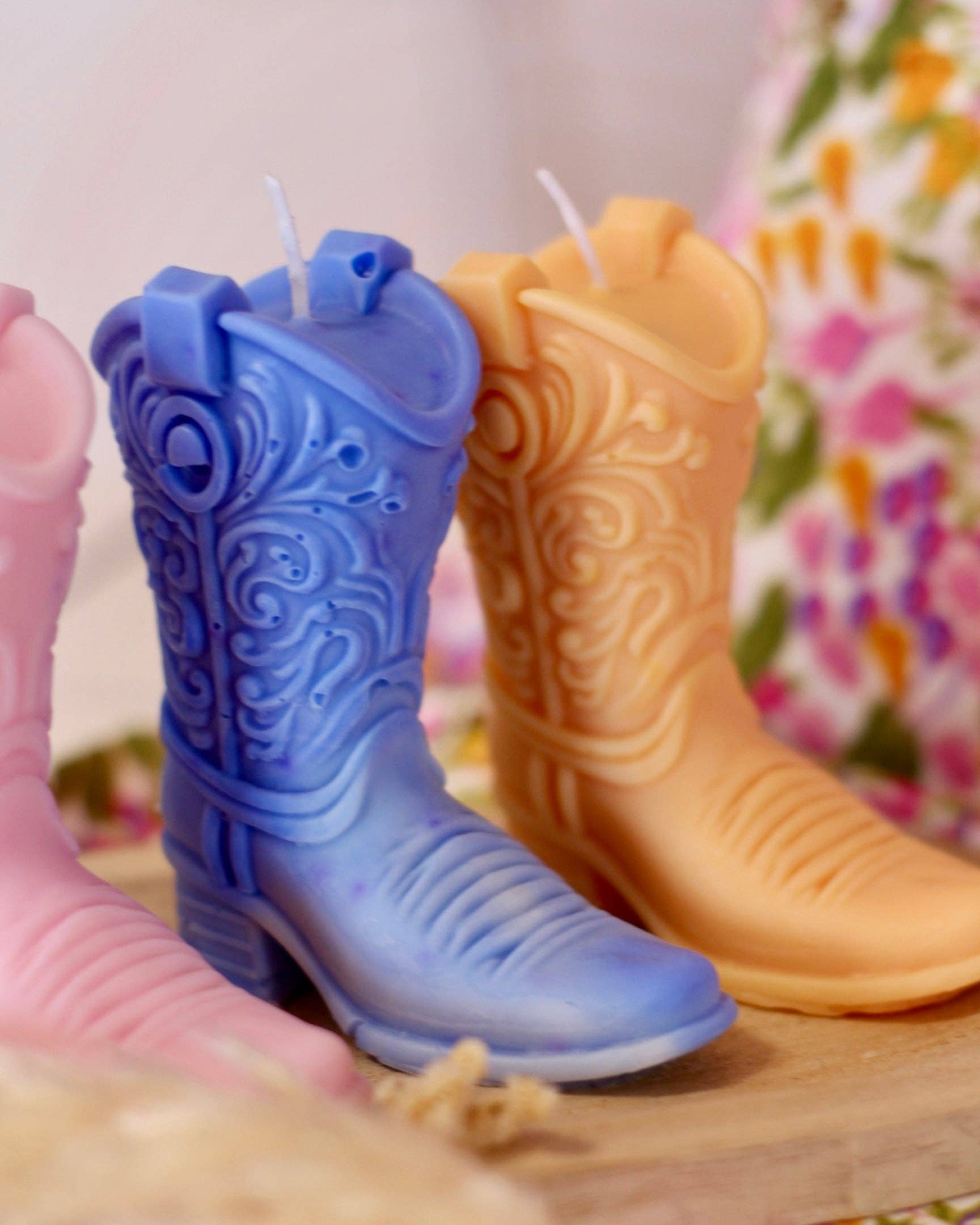 Meet me at the corner - Wholesale Novelty Candle - Santiags Candle1