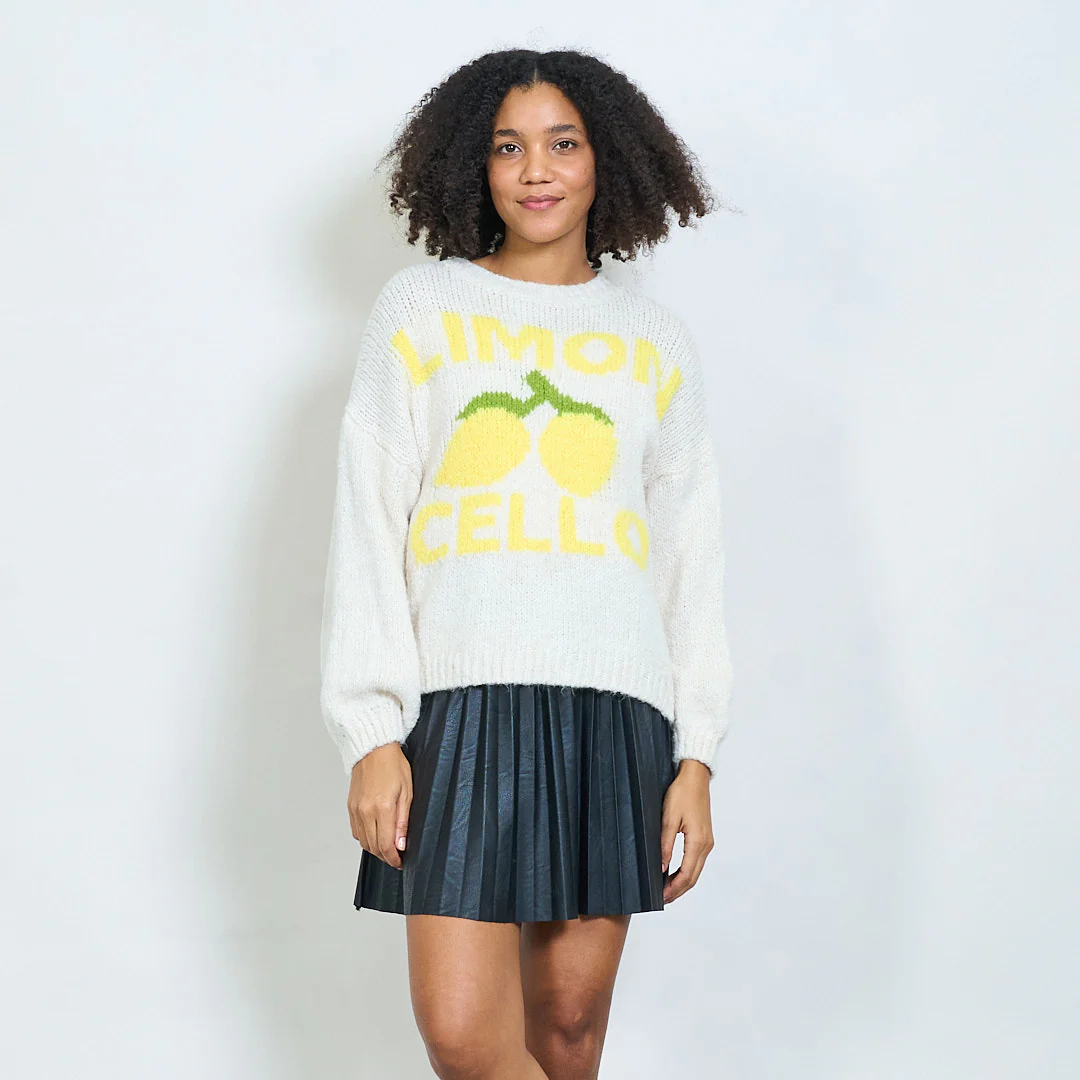 AMELÉ - Wholesale Knit Sweater - Women's - Soft knit sweater with lemon embroidery5