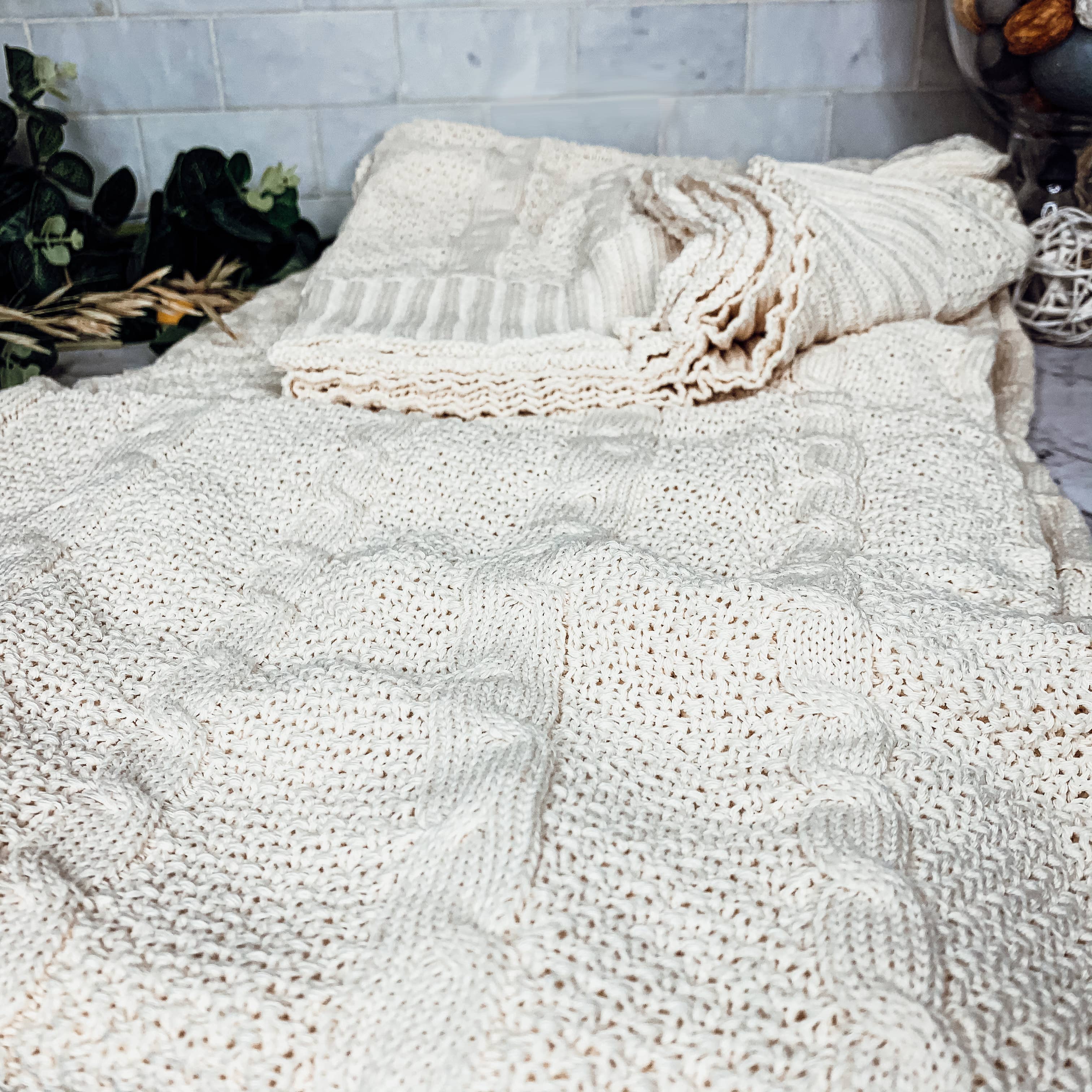 Gia Roma - Venta al por mayor Mantas de sofá - Manta vegana de algodón neutro, tipo suéter color marfil11