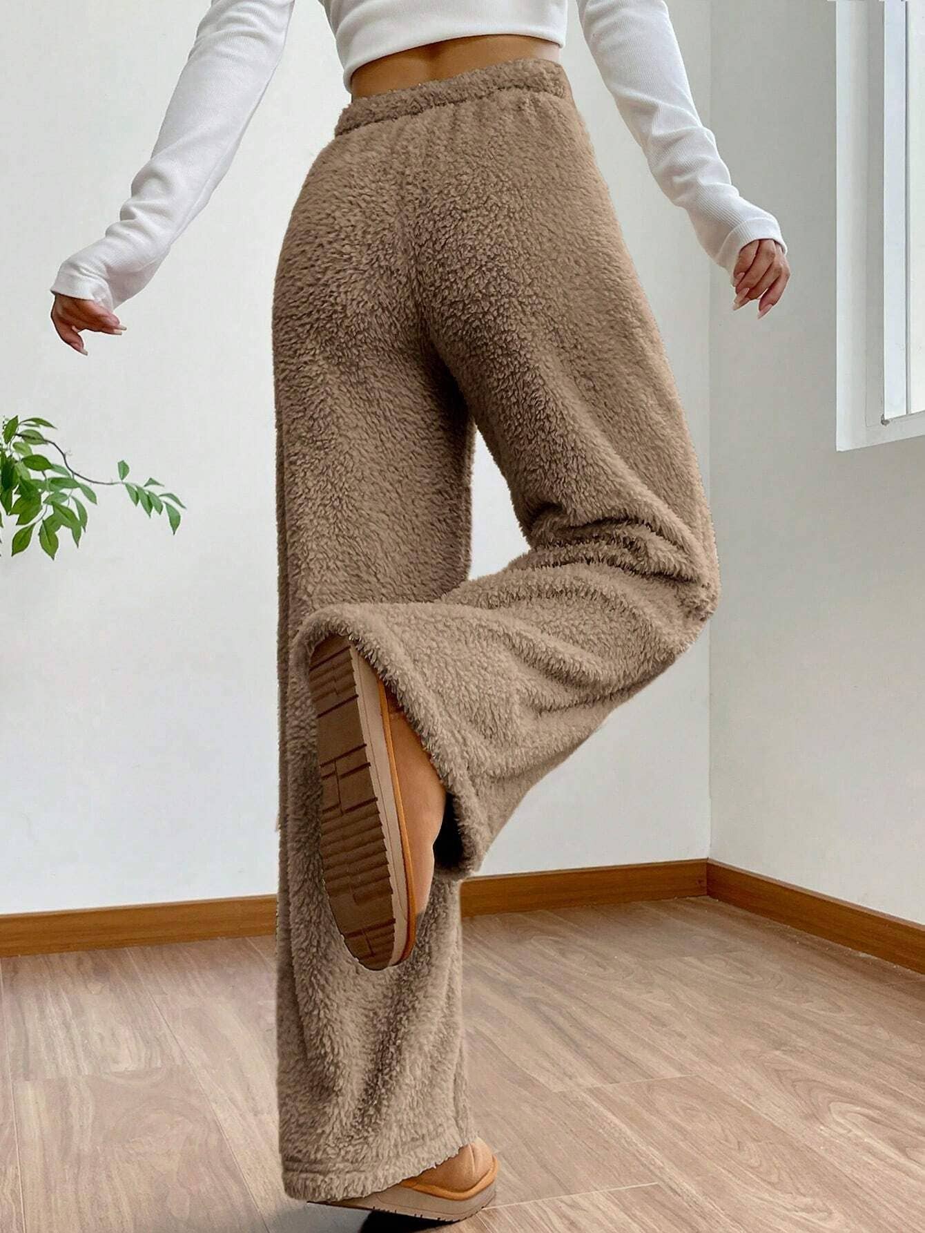 Lily Clothing - Wholesale Pants - Women's - Solid-color fashionable plush fleece pants8