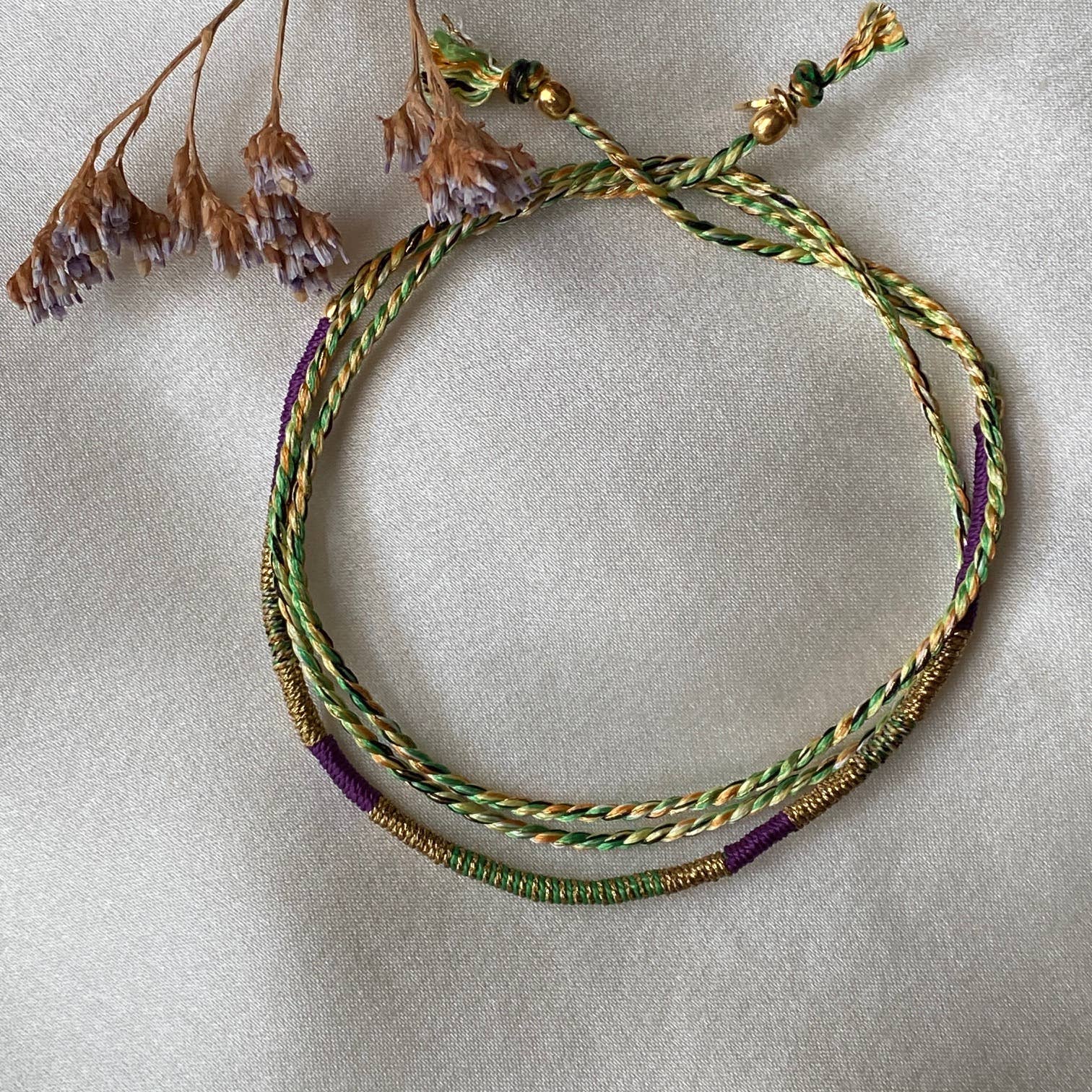 Sophie Deschamps Bijoux - Venta al por mayor Pulseras tejidas/trenzadas - Pulsera de hilo amuleto de la suerte Sukh3