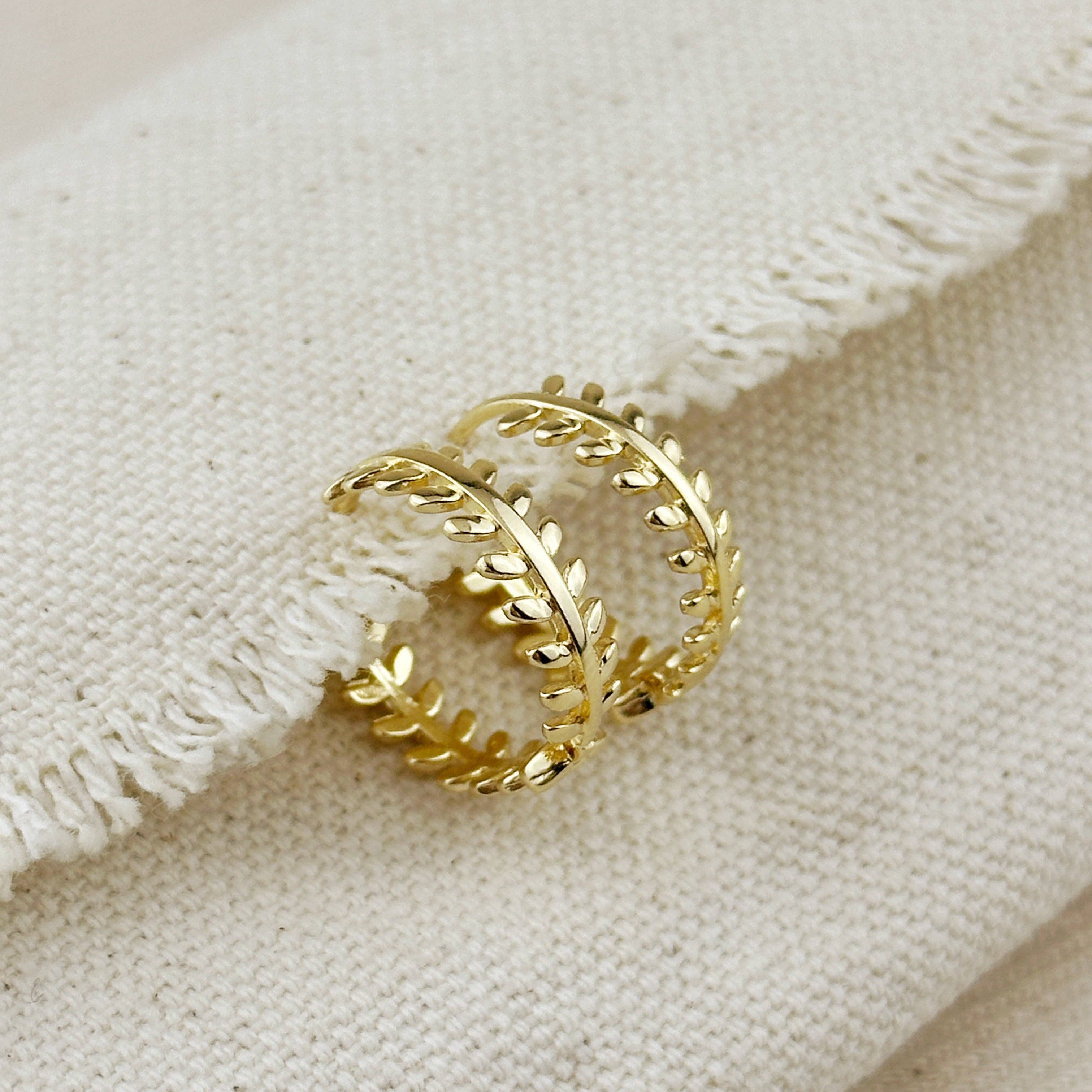 GoldFi - Vente Créoles - Boucles d'oreilles à motif de feuilles fourrées en or 18 carats3