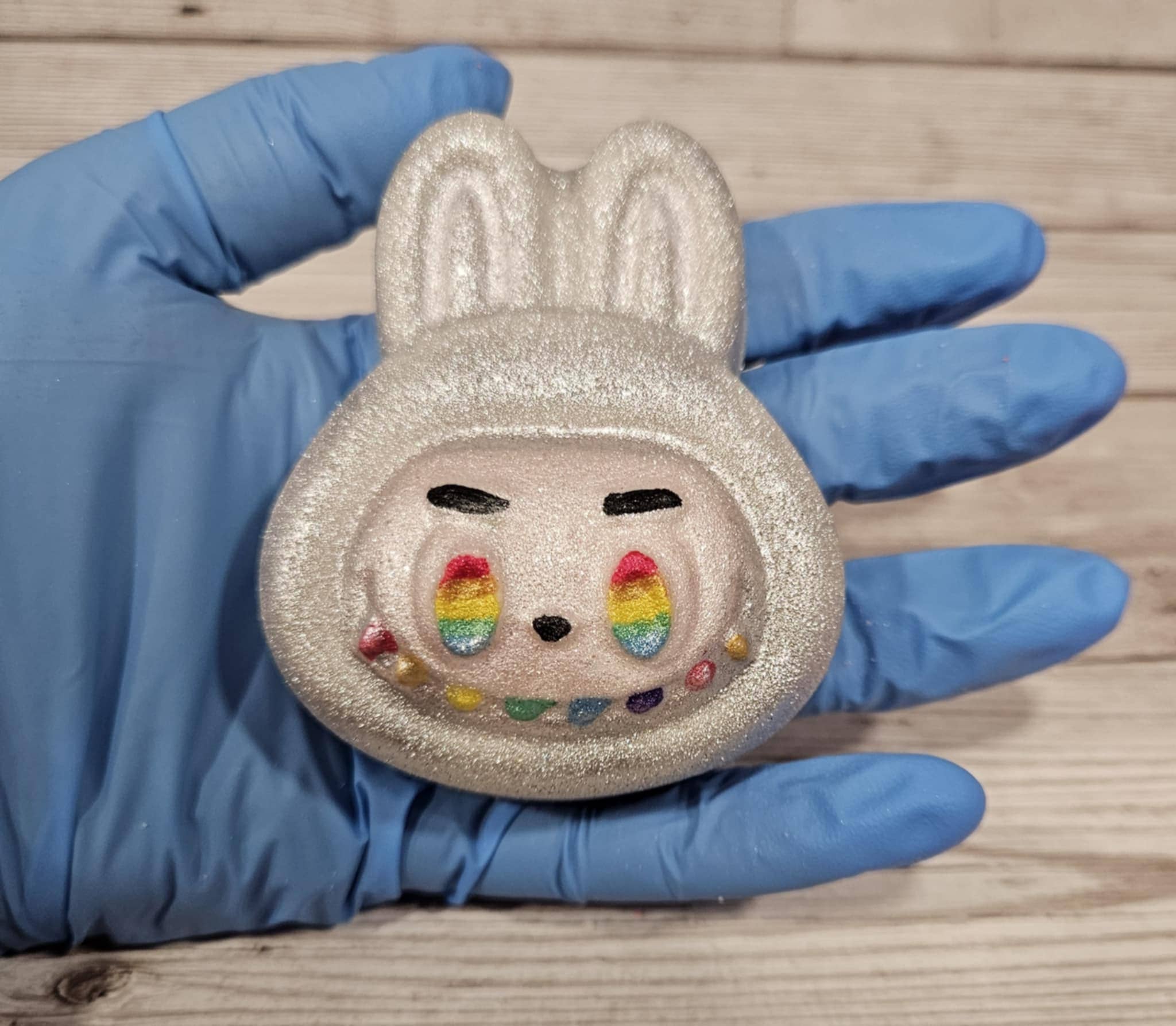 The Soap Sisters – wholesale Bath bomb/fizz – Bubu Bath Bomb-Silver with Rainbow Teeth1