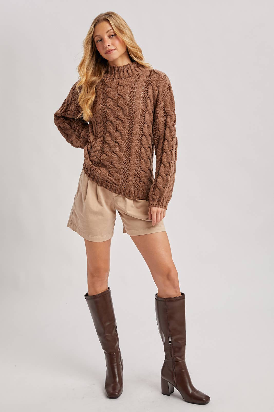 Bluivy - Wholesale Pullover-trui - Dames - KABELTRUI MET MOCK NECK EN GROF BREISEL21