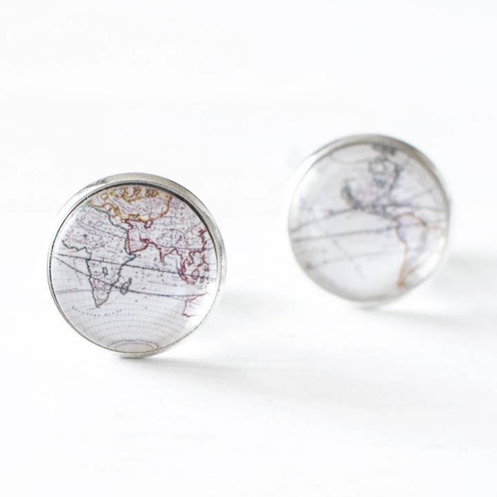 Boutons de manchette Carte du Monde Antique pour la vente par Juju Treasures