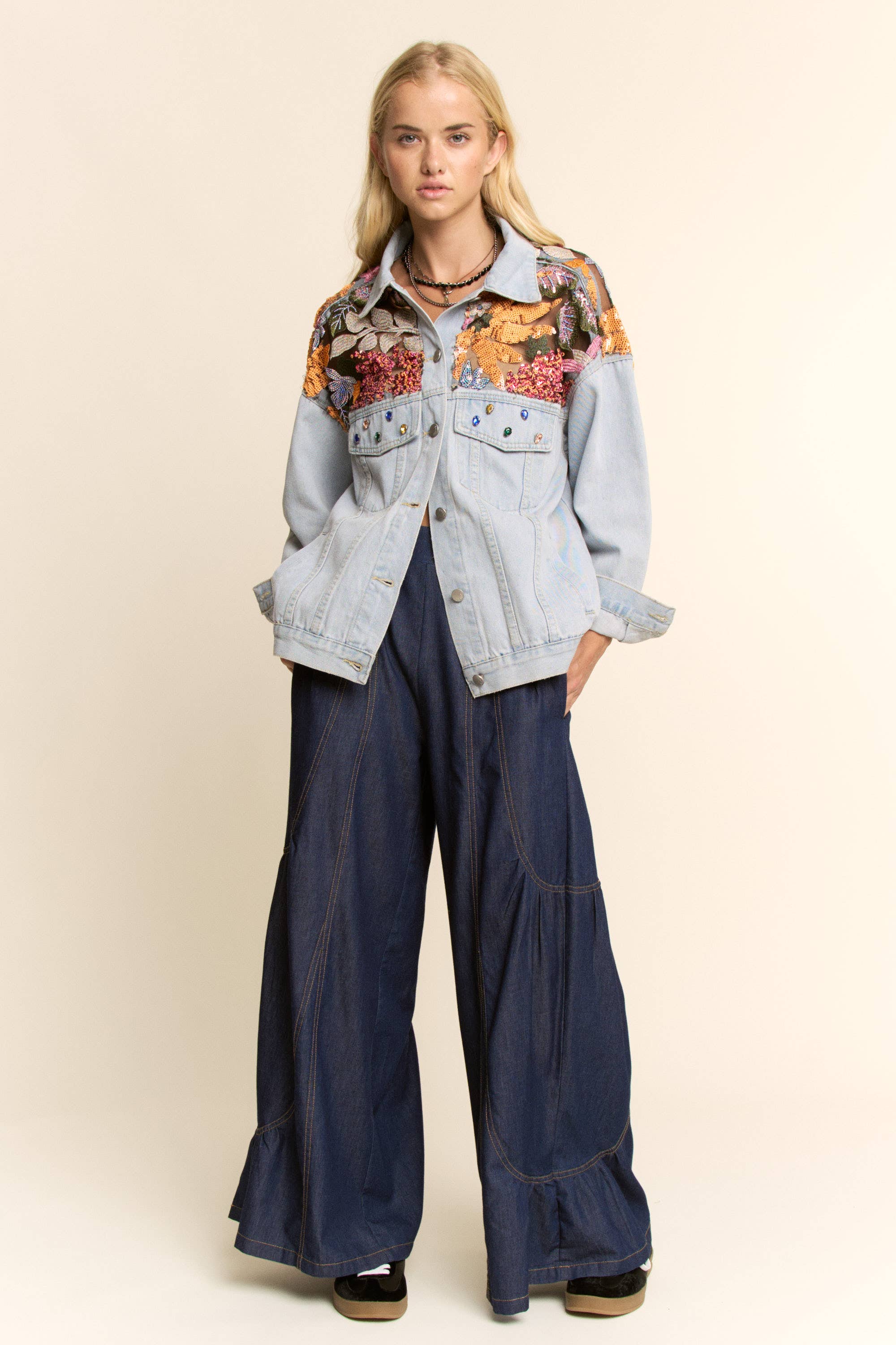 LIGHT WASH DENIM JACKET WITH VIBRANT EMBROIDERED for wholesale on Faire7