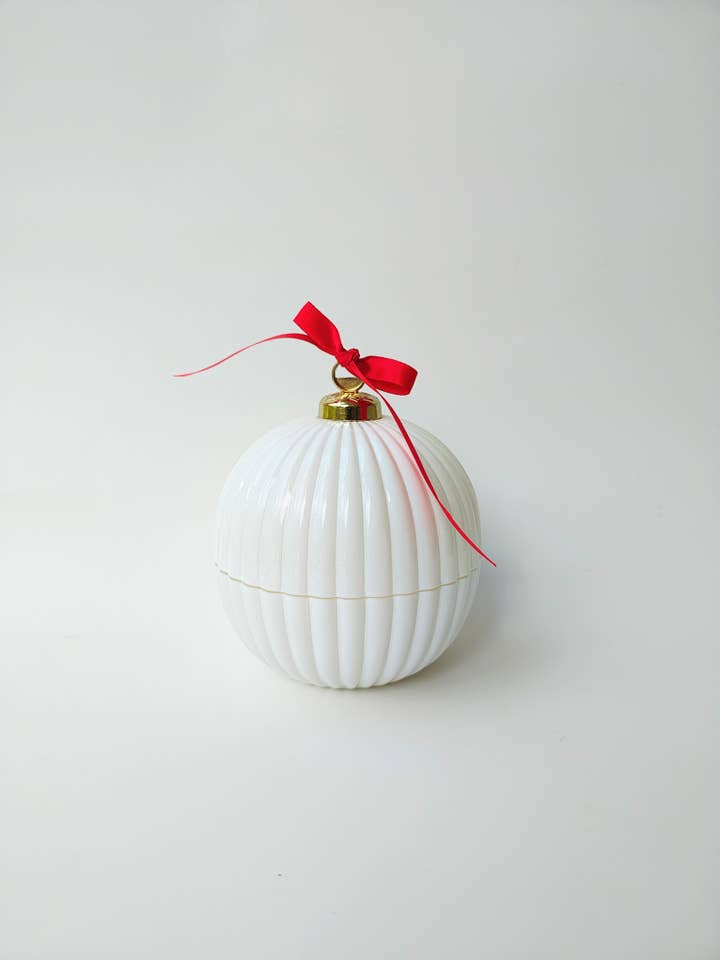 Christmas Bauble Candle – Spice & Sugar | Limited Edition Holiday Candle for wholesale by Seventeen70 Botanicals