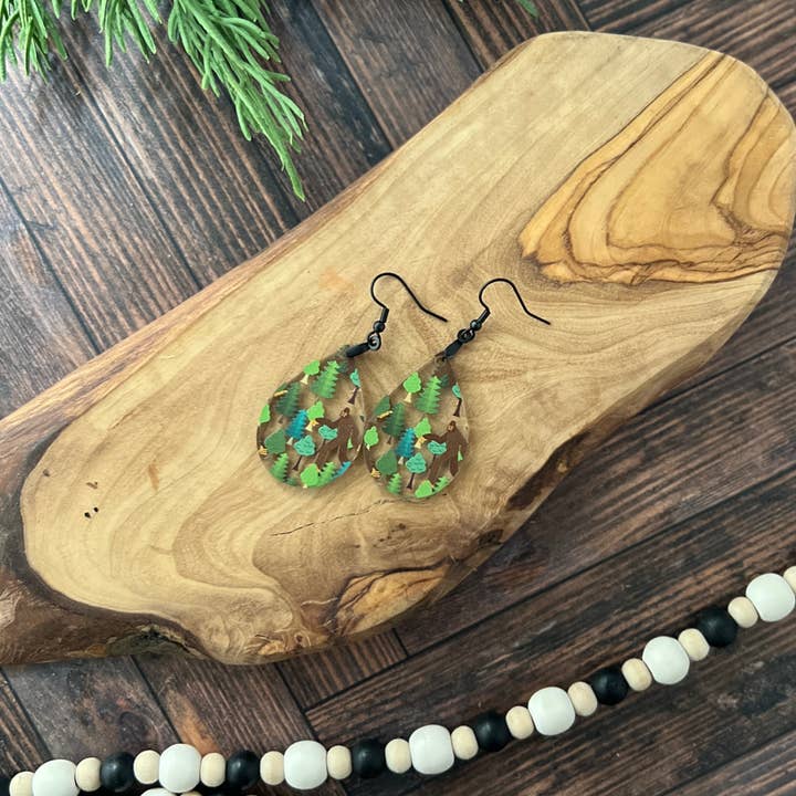 Chamness' Crafty Corner - Wholesale Dangle Earrings - Bigfoot Earrings6