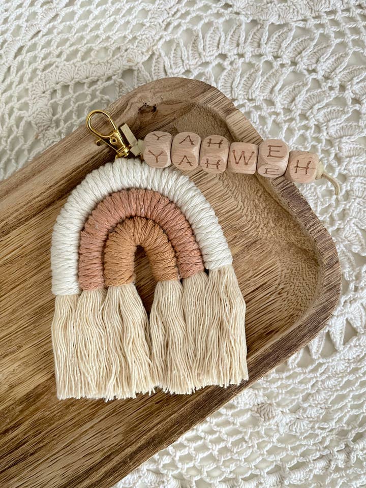 Portachiavi Yahweh Macramè per la vendita all'ingrosso da parte di Verosletters