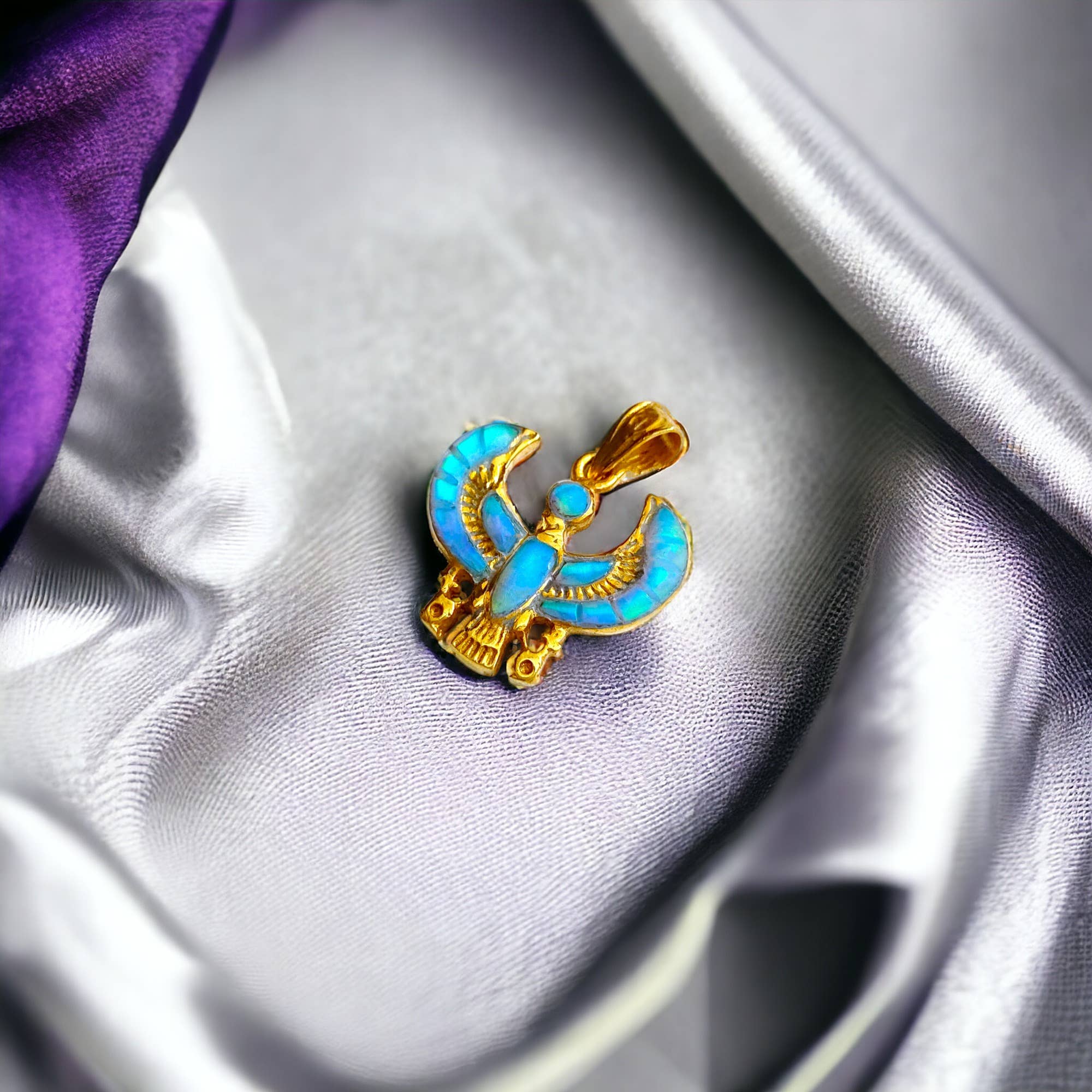 ALADDIN'S LAMP JEWELRY - Venta al por mayor Abalorios/colgantes individuales - Colgante dorado con ópalo del dios Horus of Protection3