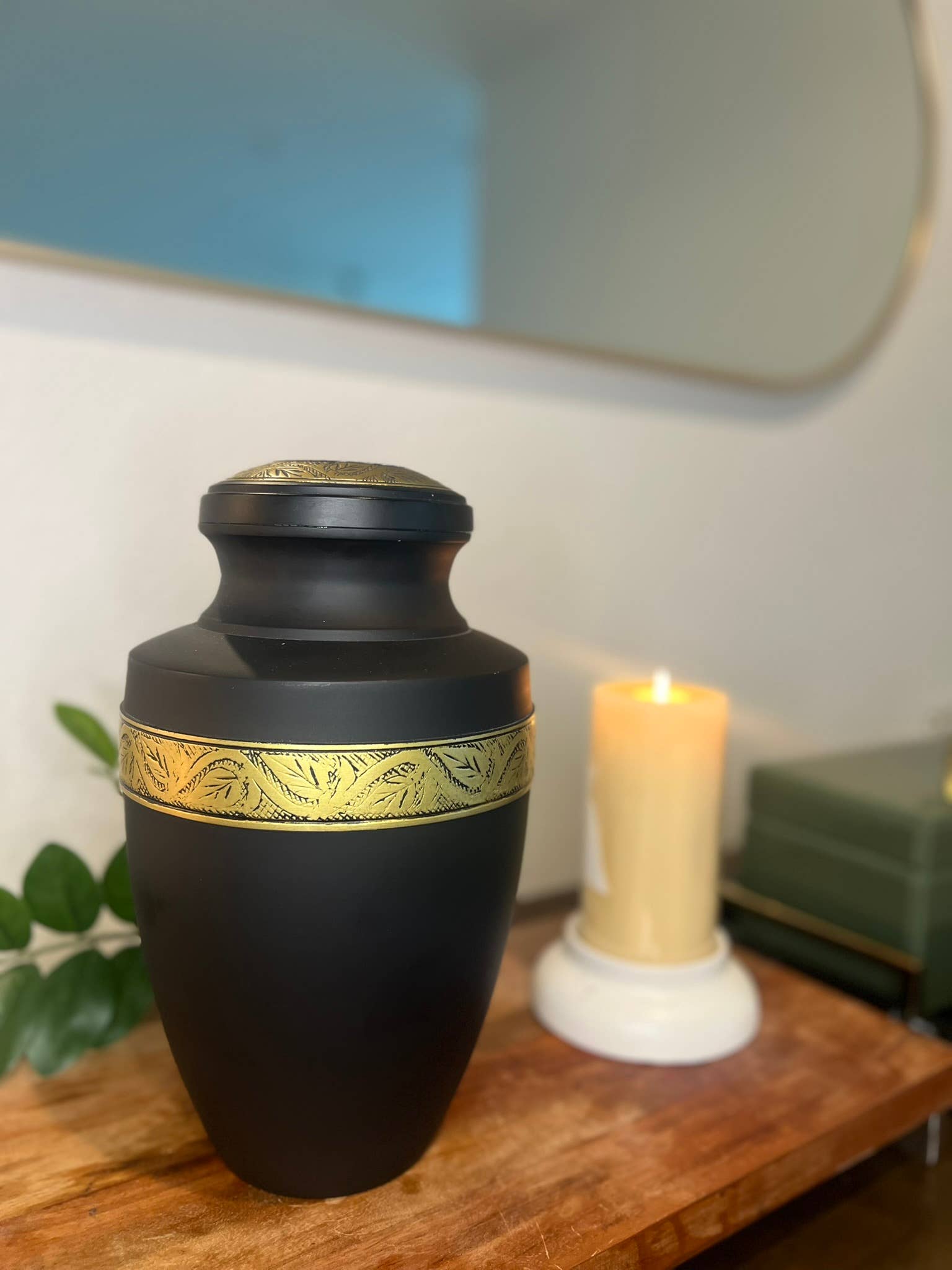 Plutus imports - Wholesale Urn - Leaves Metallic Finish Large Adult Cremation Urn4