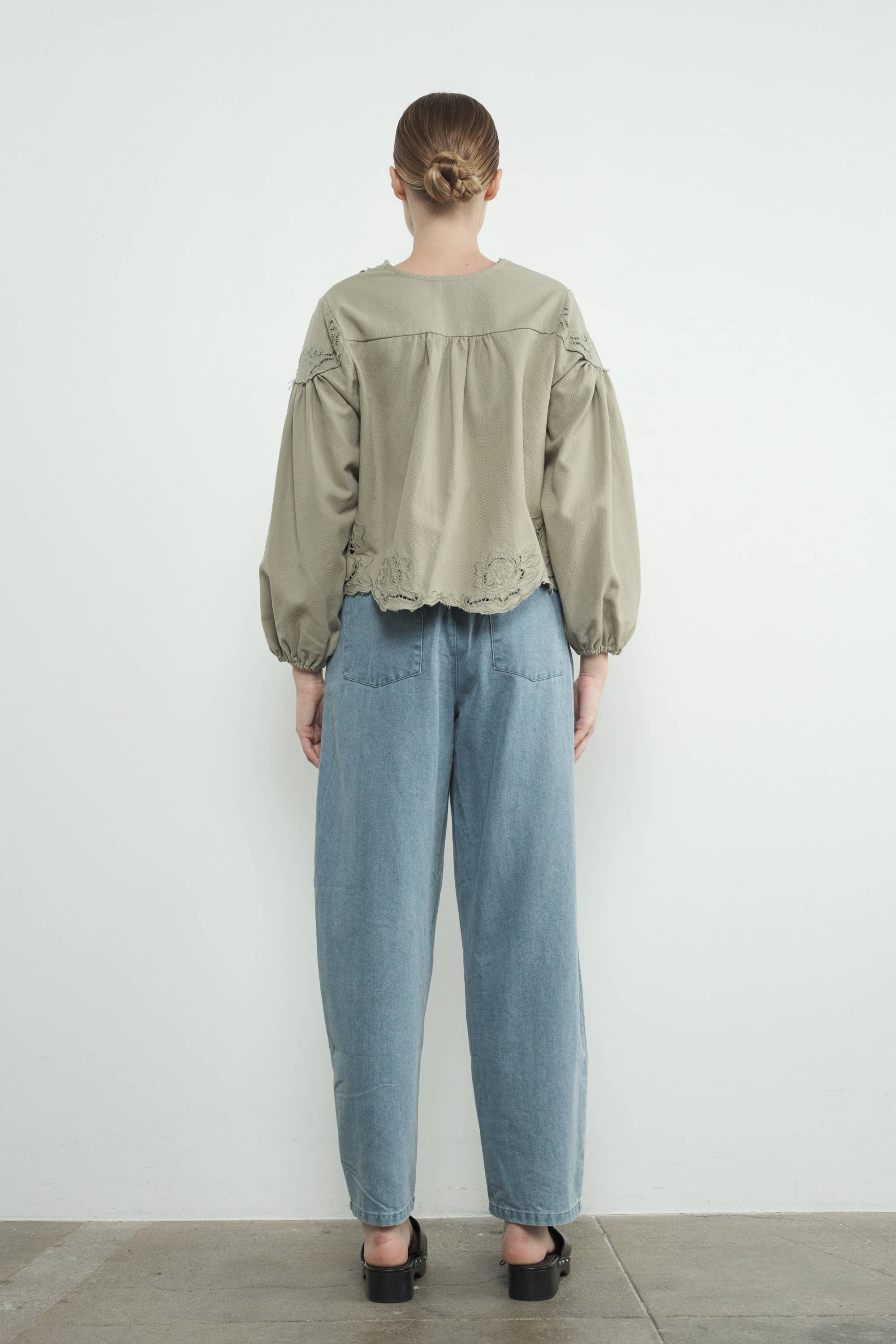 Aaron & Amber - Wholesale Blouse - Women's - MAT2892 DENIM EMBROIDERY VOLUME SLEEVE BLOUSE TOP11