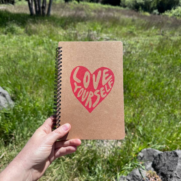 Houd van jezelf Notitieboek voor wholesale door Salmonberry Prints