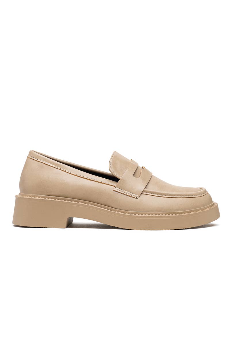 LADY GLORY - Wholesale Loafers - Women's - Sleek platform sole loafers – Minimal & modern look4