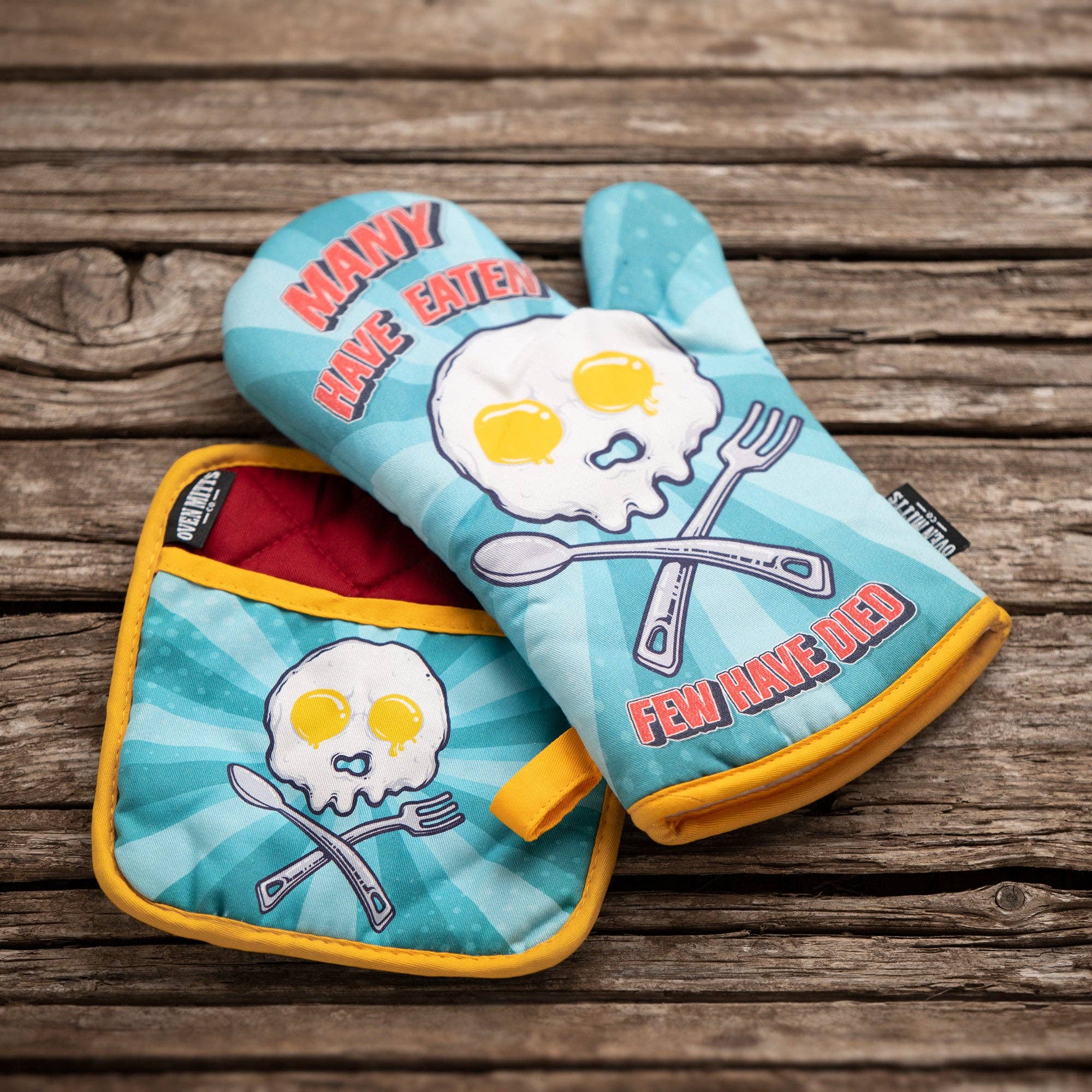 Zapps Clothing - Vente Gants de cuisine/maniques - Ensemble de gants de cuisine et de porte-casseroles Many Have Eaten, Few Have Die4