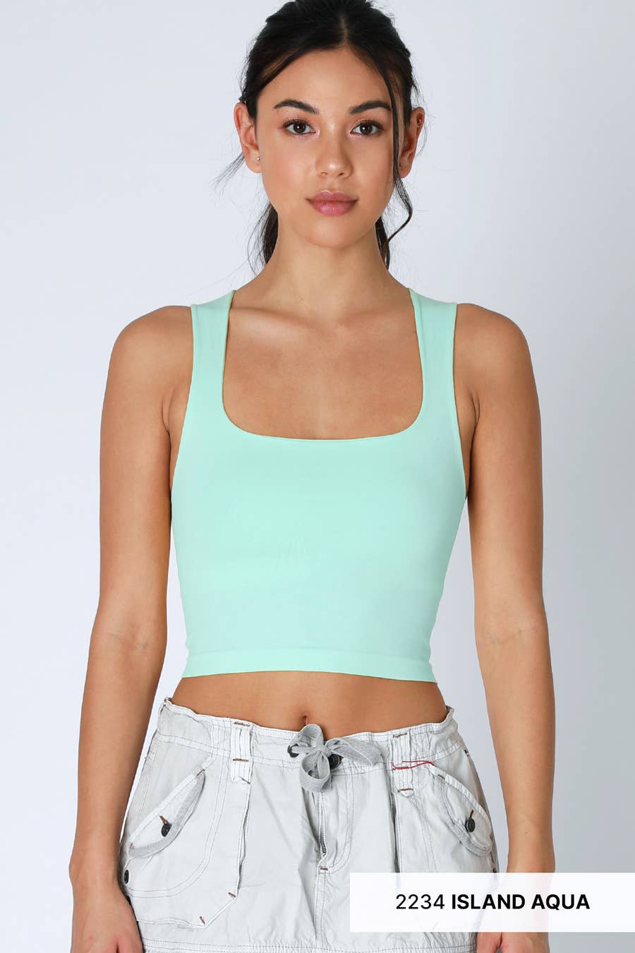 NIKIBIKI - Vendita all'ingrosso Canotta - Donna - NS8252- Top con scollo quadrato Clean Line13