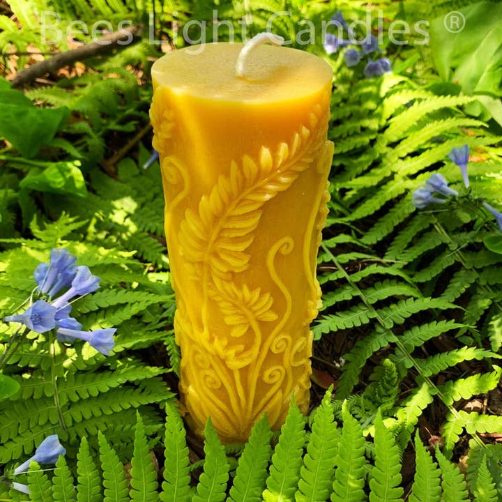 Fern Pillar Bivokslys for engroshandel hos Bees Light Candles
